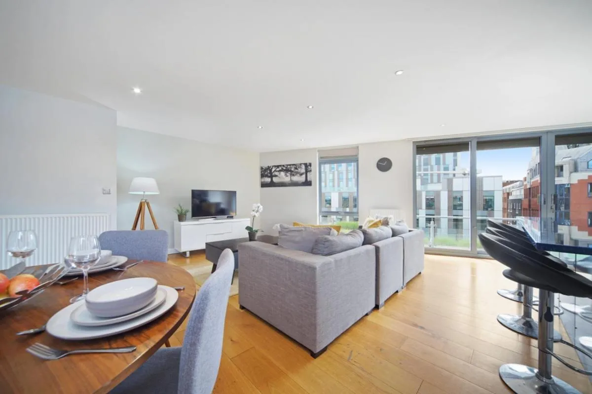 Image 5 of 2 Bed Executive Penthouse near Liverpool Street FREE WIFI by City Stay Aparts London
