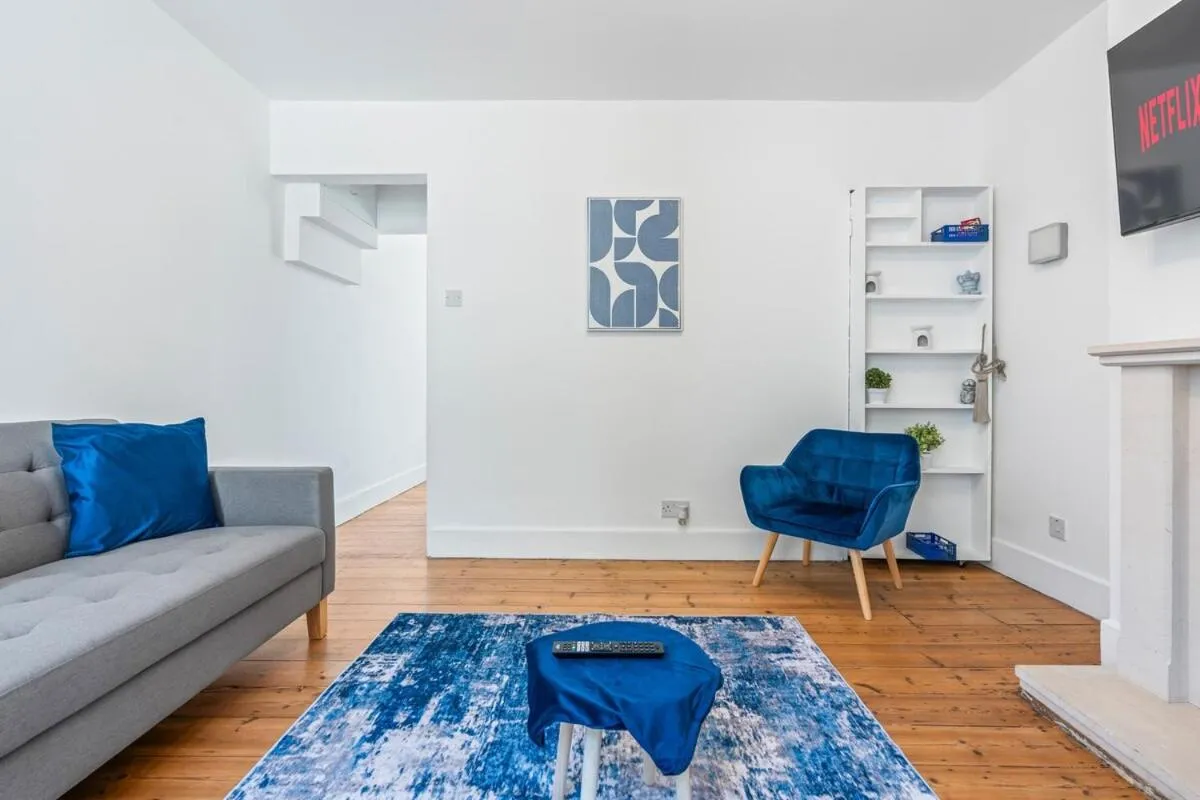 Image 5 of 2 Bed House ,Close to Bromley South Station , Free Parking