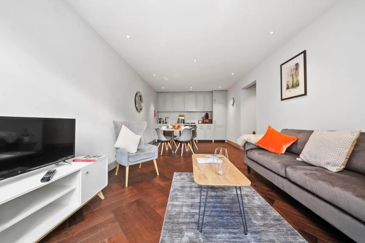 Image 5 of 2 Bed Lux Apartments near Central London FREE WIFI by City Stay Aparts London
