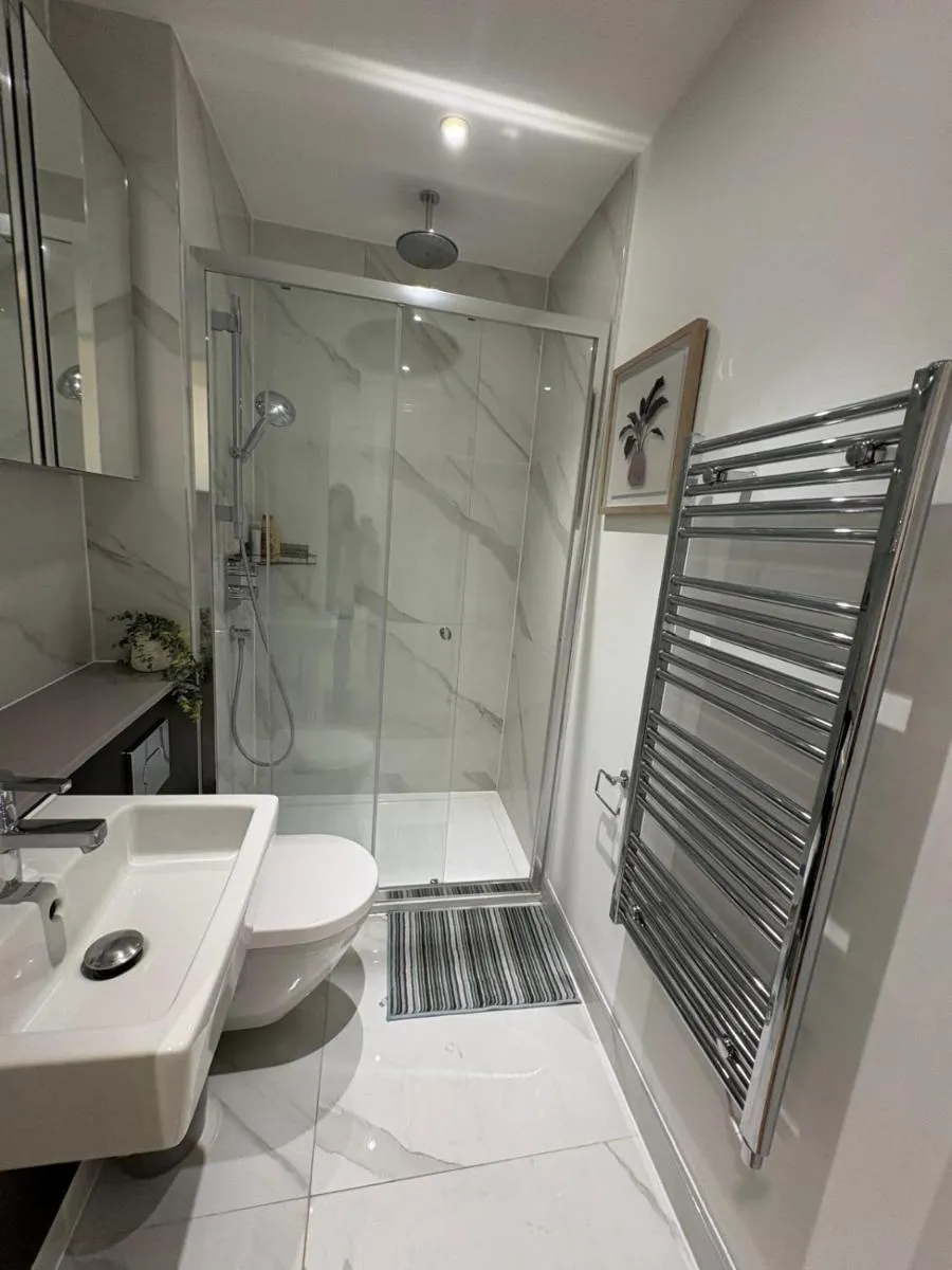 Image 3 of 2 Bed Luxury Property with Balcony King Cross