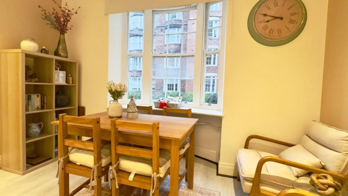 Image 4 of 2 Bedroom Apartment Queensway Central London by Wild