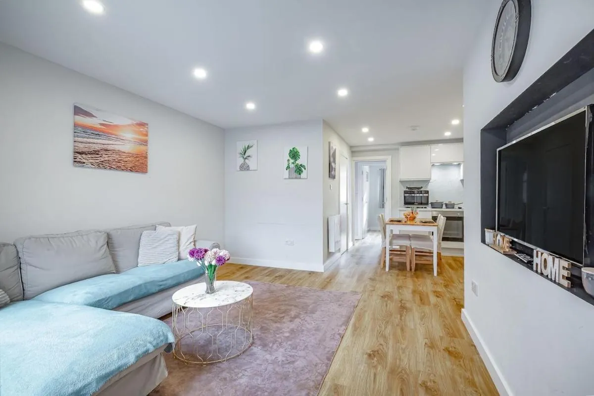 Image 4 of 2 Bedroom Apartment With Parking
