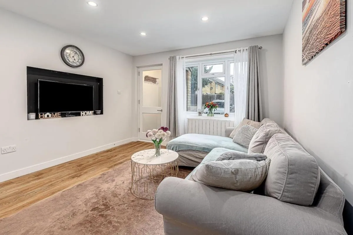 Image 5 of 2 Bedroom Apartment With Parking
