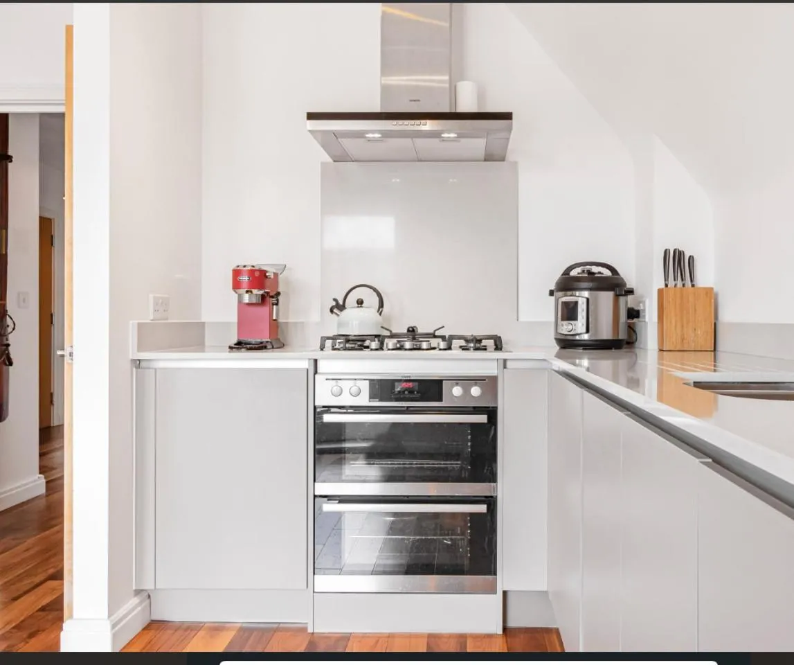 Image 3 of 2 Bedroom Apartment in Mill Hill