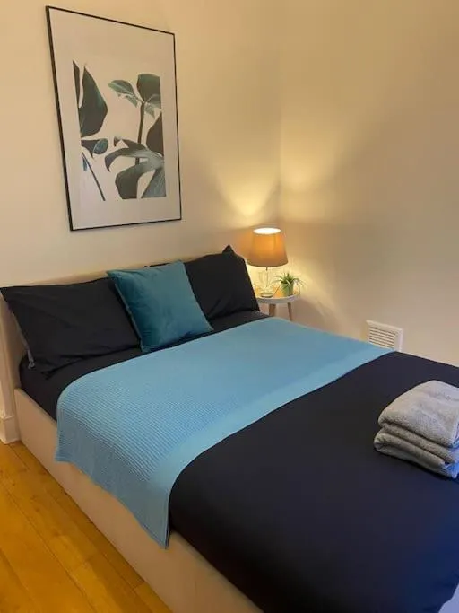 Image 4 of 2 Bedroom Flat in Camberwell Green – Central Location with excellent connections to tourist attractions and main London airports
