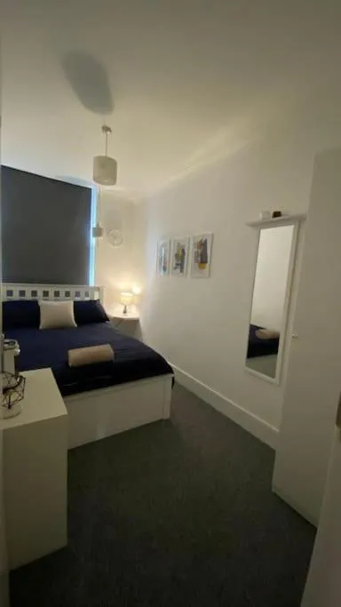 Image 5 of 2 Bedroom Flat in Camberwell Green – Central Location with excellent connections to tourist attractions and main London airports