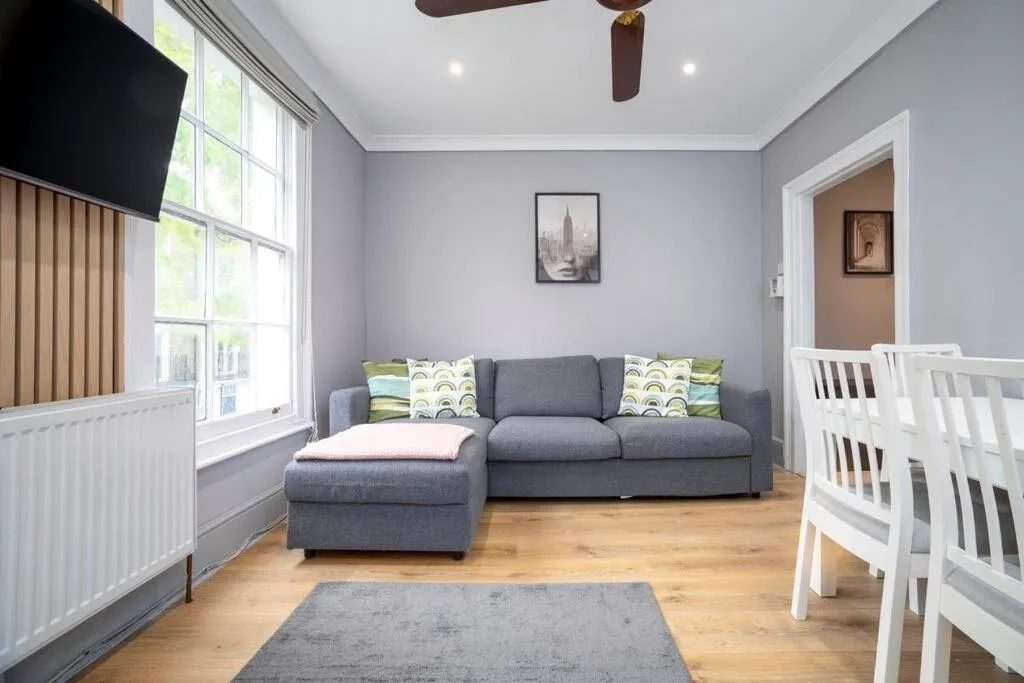 Image 5 of 2 Bedroom Flat in Notting Hill