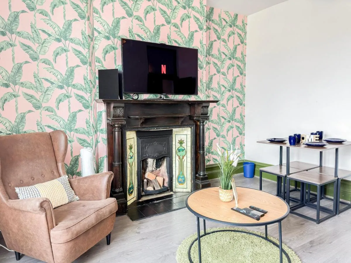 Image 5 of 2 Bedroom Flat in Shepherds Bush near Westfield London & Notting Hill