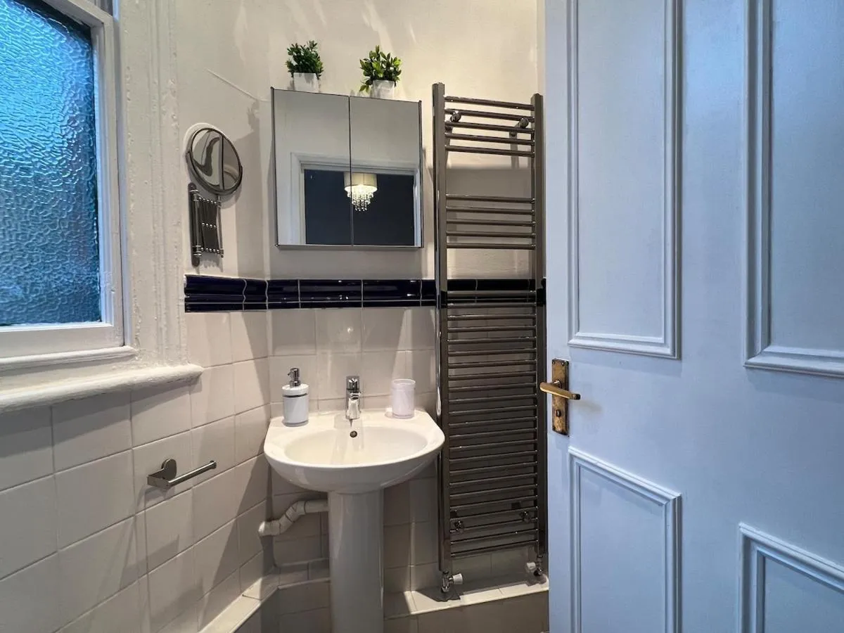 Image 3 of 2 Bedroom Luxury Flat in Centre of Muswell Hill