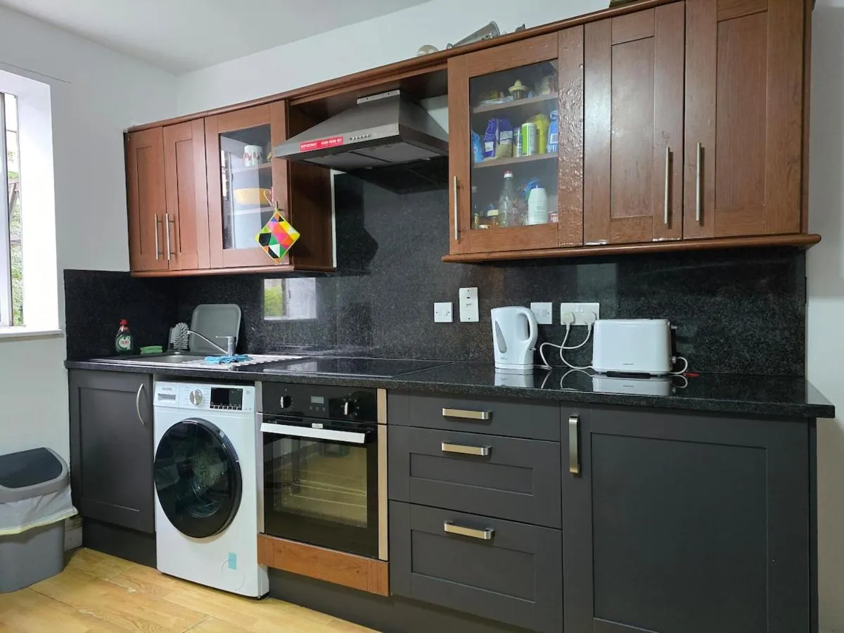 Image 3 of 2 Double Bed Apartment Central London