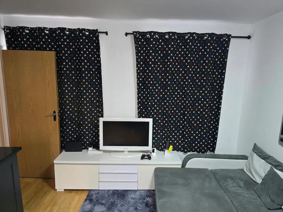 Image 5 of 2 Double Bed Apartment Central London