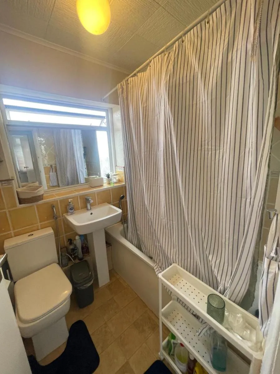 Image 5 of 2 bed room edgware