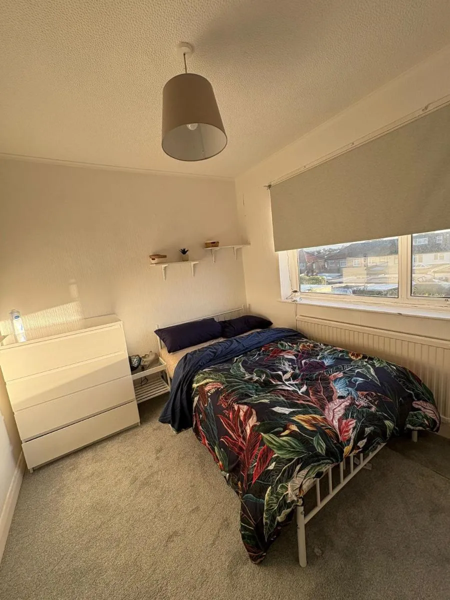 Image 4 of 2 bed room edgware
