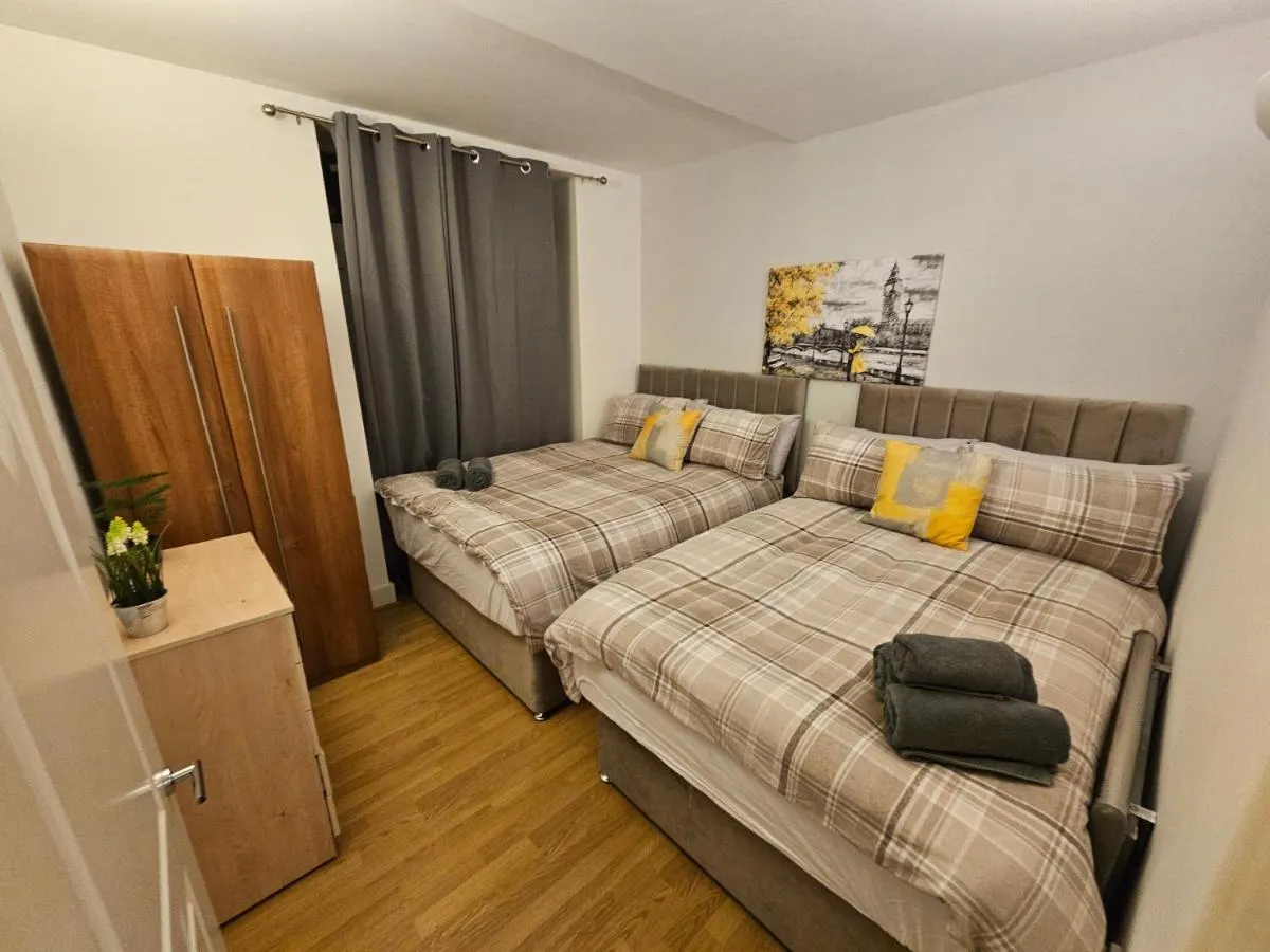 Image 5 of 2bdr Islington close to station
