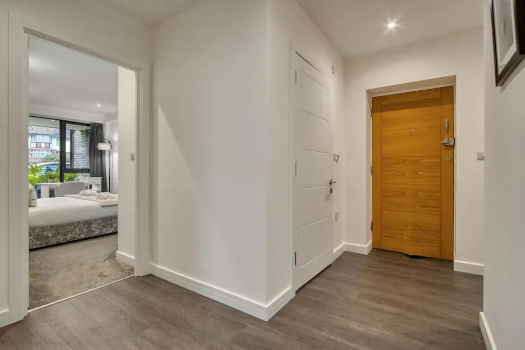Image 3 of 3-Bed, 2-Bath Wembley Apartment with Free Parking