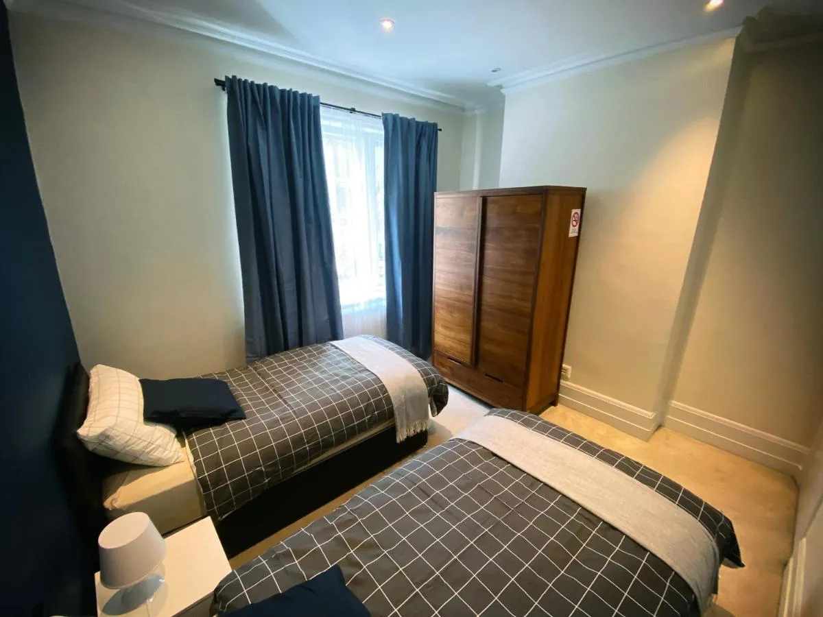 Image 2 of 3-Bedroom Flat Central London, 6 Min Walk from King’s Cross Station
