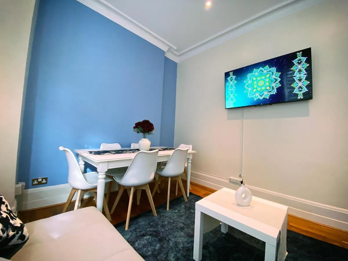 Image 3 of 3-Bedroom Flat Central London, 6 Min Walk from King’s Cross Station