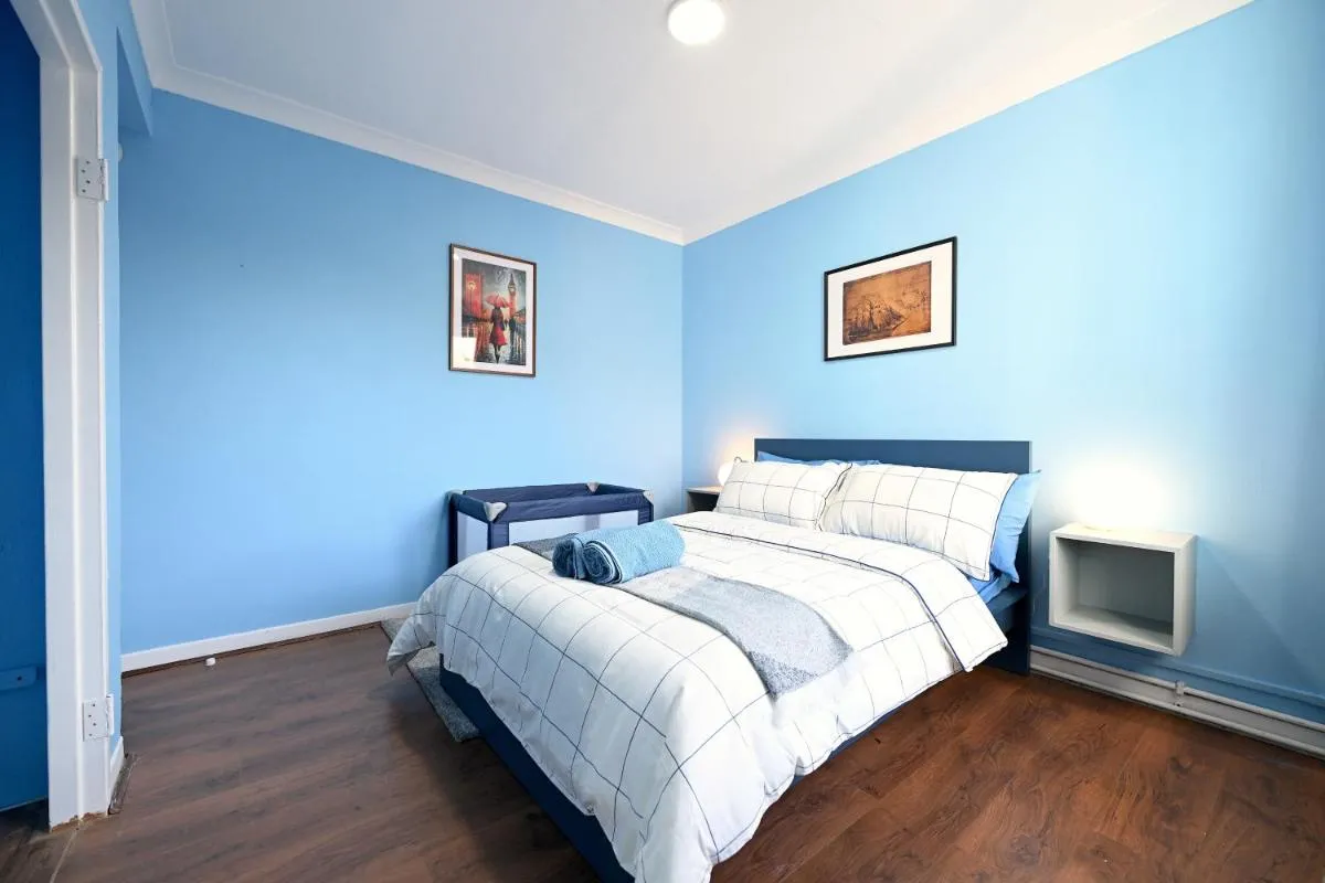 Image 4 of 3 Bed Flat in King’s Cross Station – Zone 1