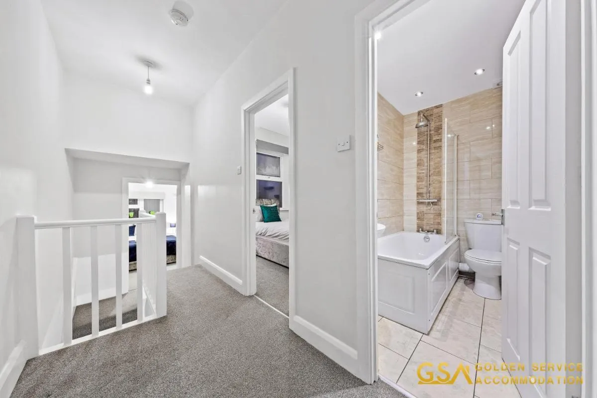 Image 3 of 3 Bed Home in Forest Gate – Waltham Forest