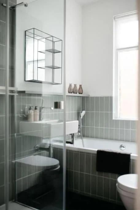 Image 4 of 3 Bedroom House in Kew Gardens