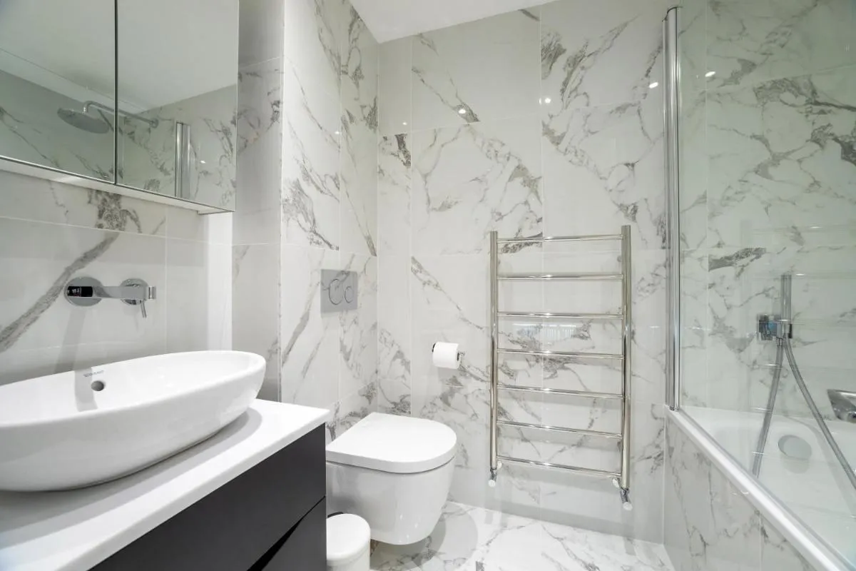 Image 3 of 3 Bedroom flat with Terrace in Central London
