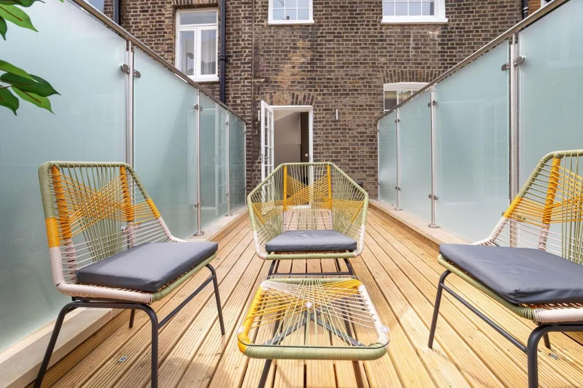 Image 5 of 3 Bedroom flat with Terrace in Central London