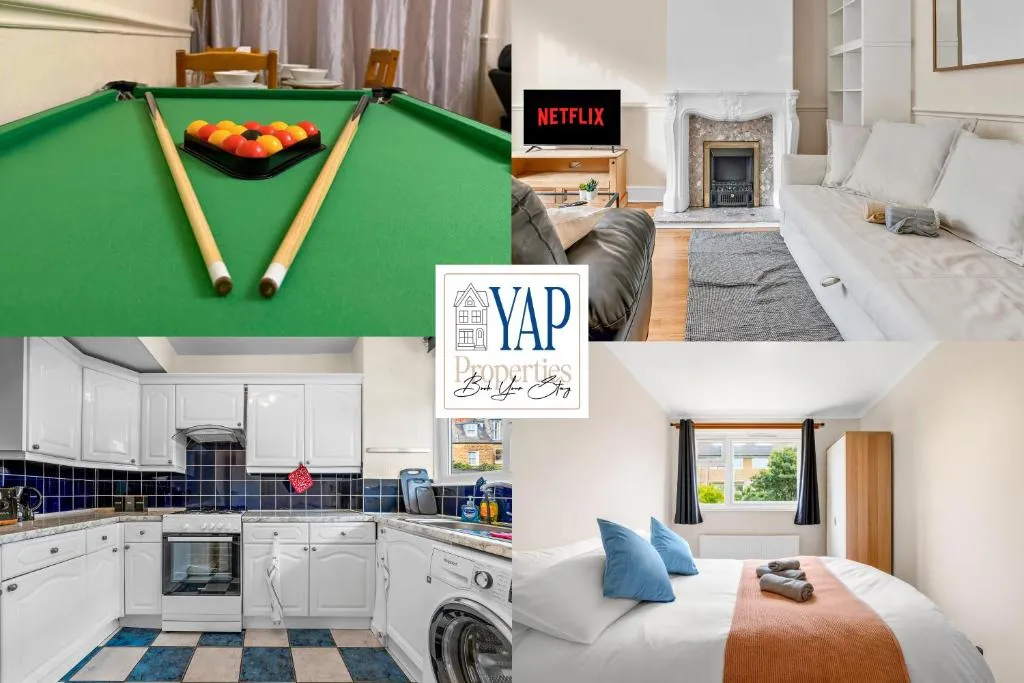 3 Bedrooms and SofaBed with Pool Table, Parking, Garden, WiFi, SmartTV – Pets Allowed