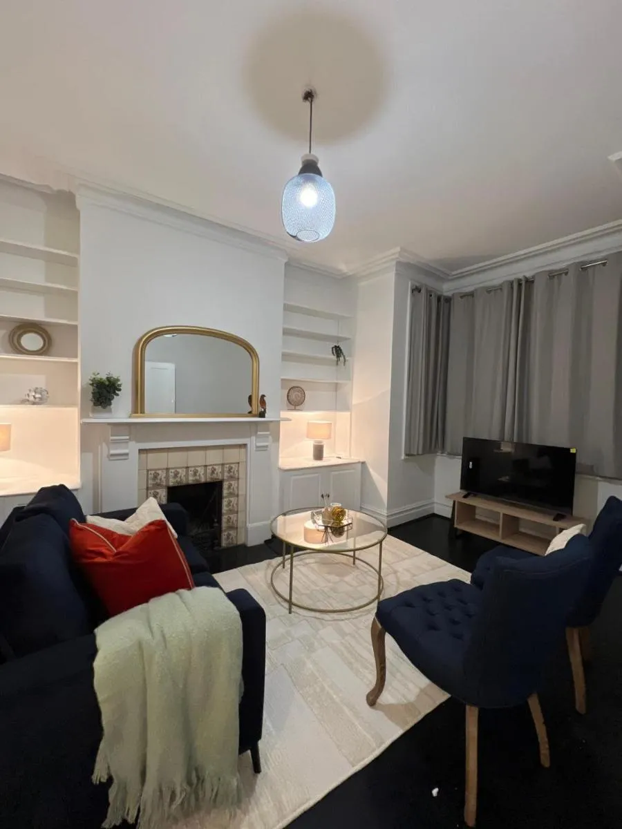 Image 5 of 3 bdr House – Garden, easy access to centrl London