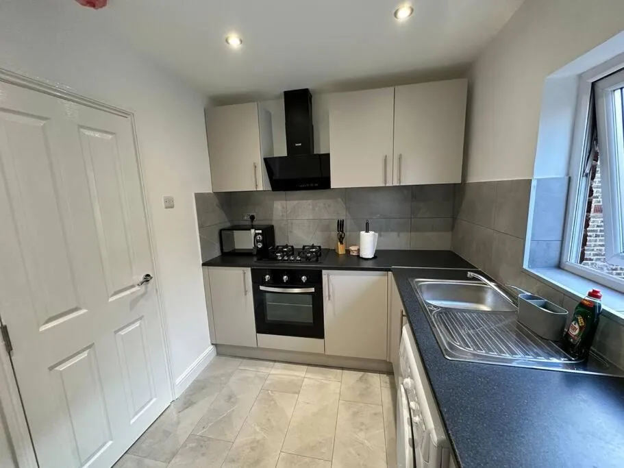 Image 4 of 3 bed Hackney/Harringay Flat