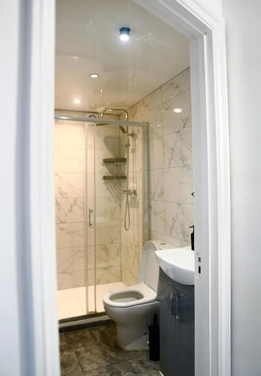 Image 3 of 3 bedroom Apartment – 10min walk Stratford station – Sleep 6