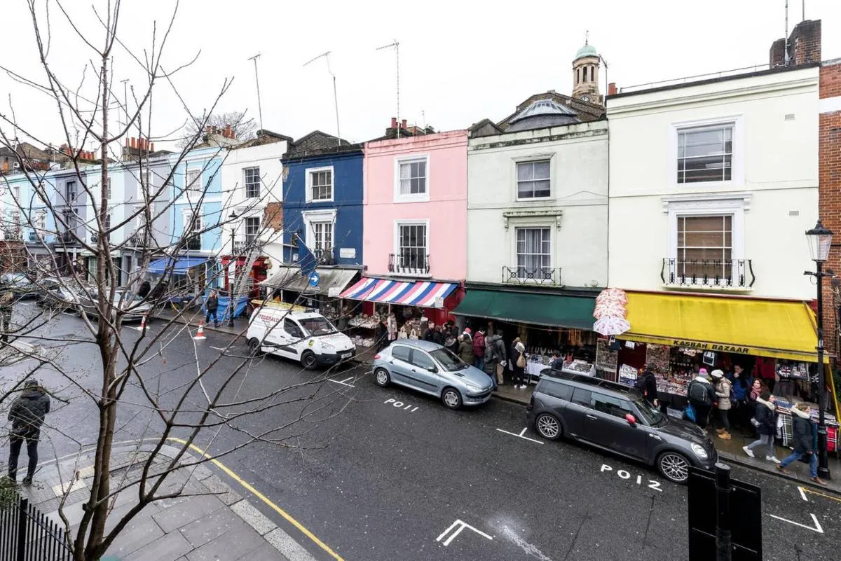 Image 3 of 3 bedroom Apartment on Portobello Road in Notting Hill