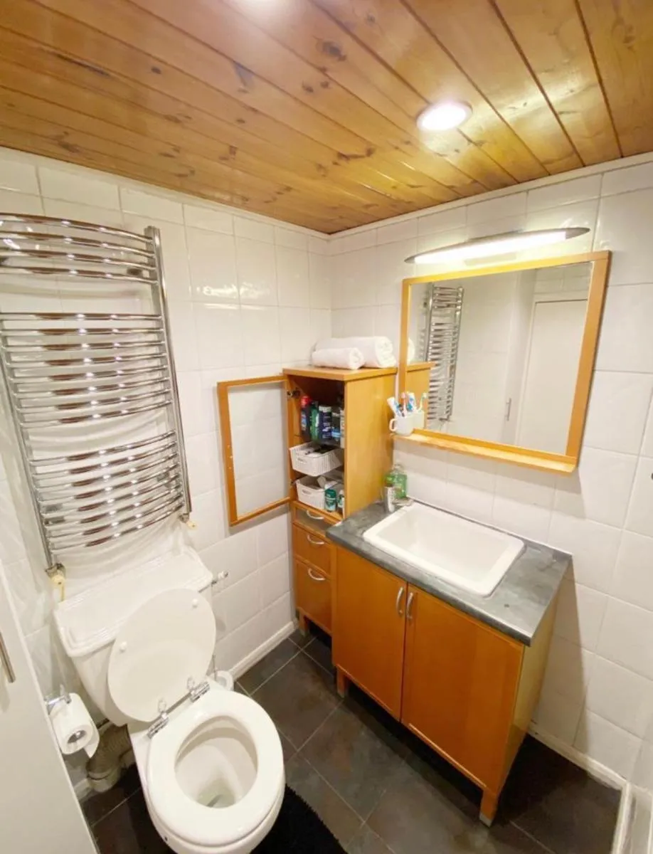 Image 5 of 3 bedroom cottage pinner home