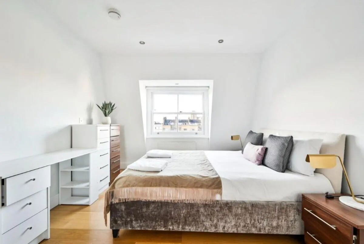 Image 3 of 3 bedrooms penthouse in Queen’s gate