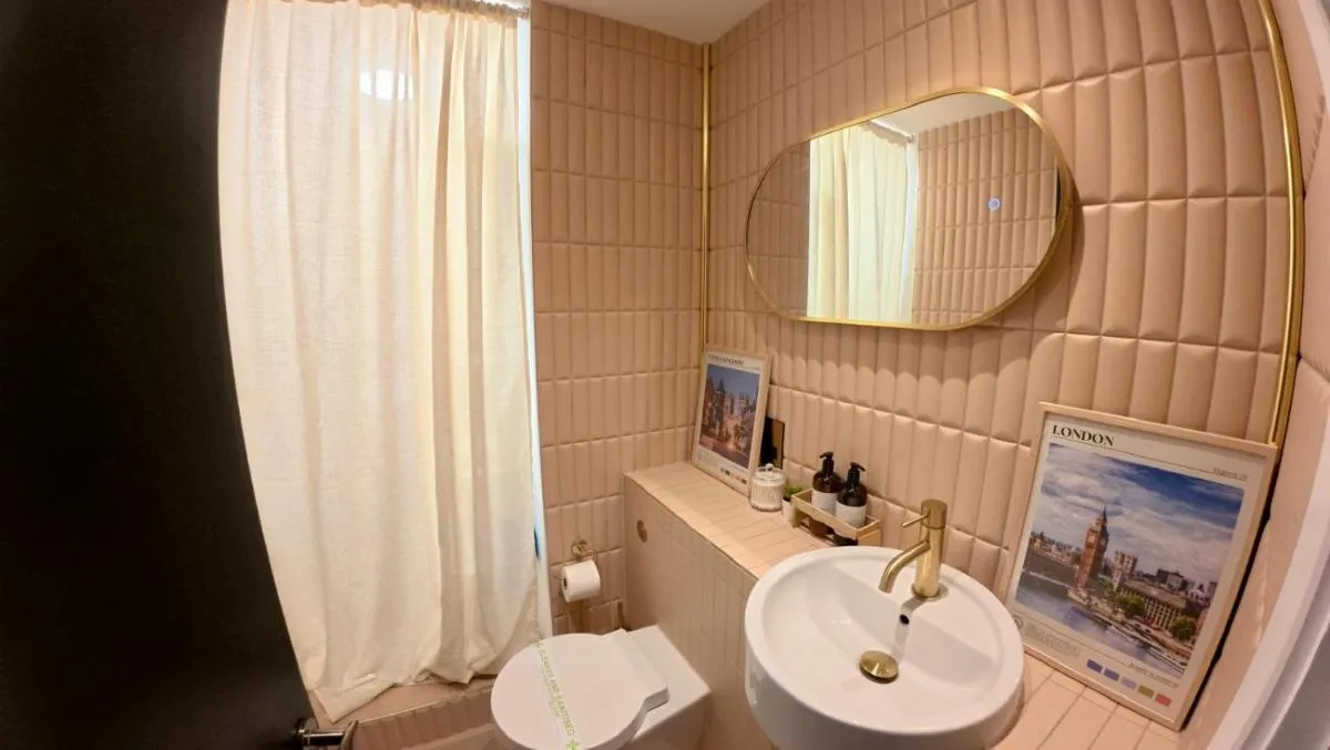 Image 3 of 3-bed Charming Soho Penthouse 5min to Oxford Circus Sleep 6
