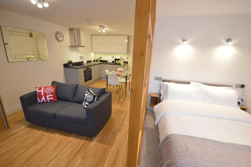 Image 4 of 4A Soho Studios 4th floor by Indigo Flats