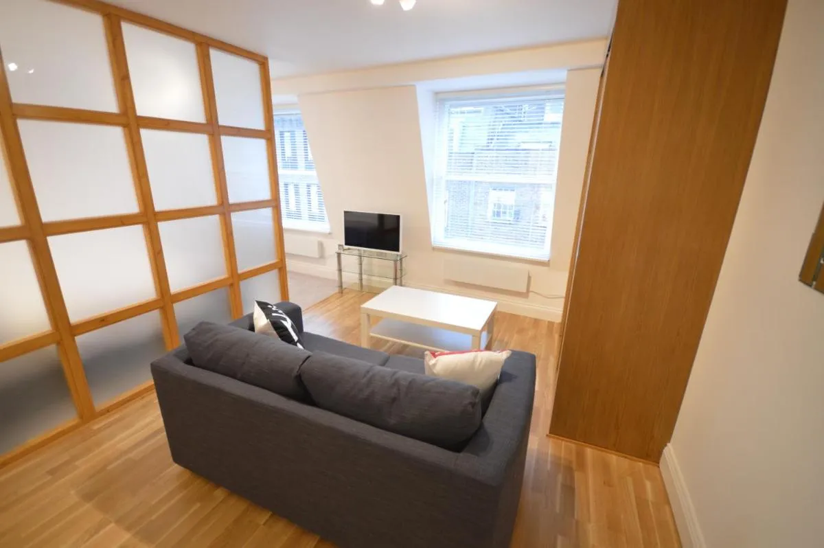 Image 5 of 4A Soho Studios 4th floor by Indigo Flats