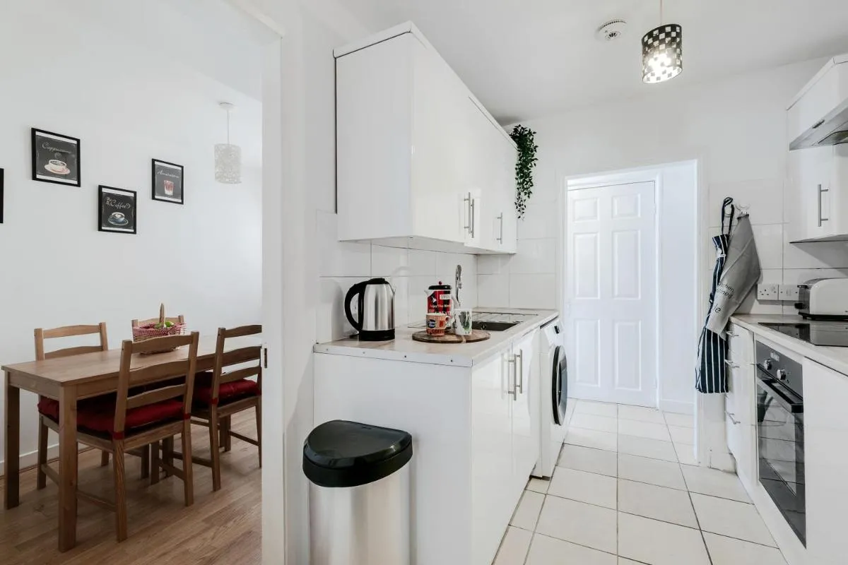 Image 4 of 4 Bed House – Sleeps 8 – Garden Pets Wifi