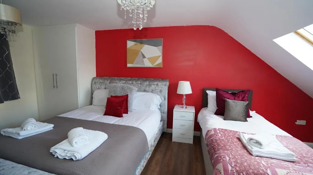 Image 1 of 59B Comfortable 3 Bedroom House By Easy 2 Manage