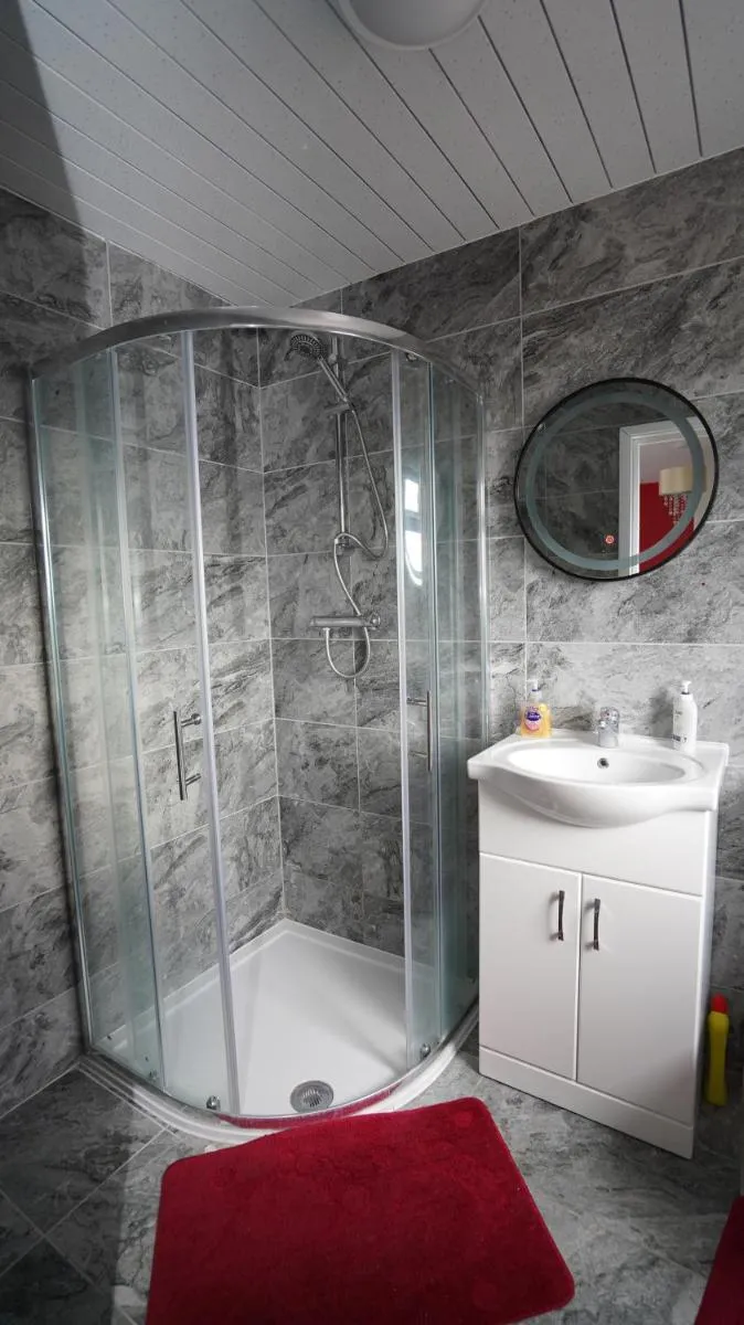 Image 3 of 59B Comfortable 3 Bedroom House By Easy 2 Manage