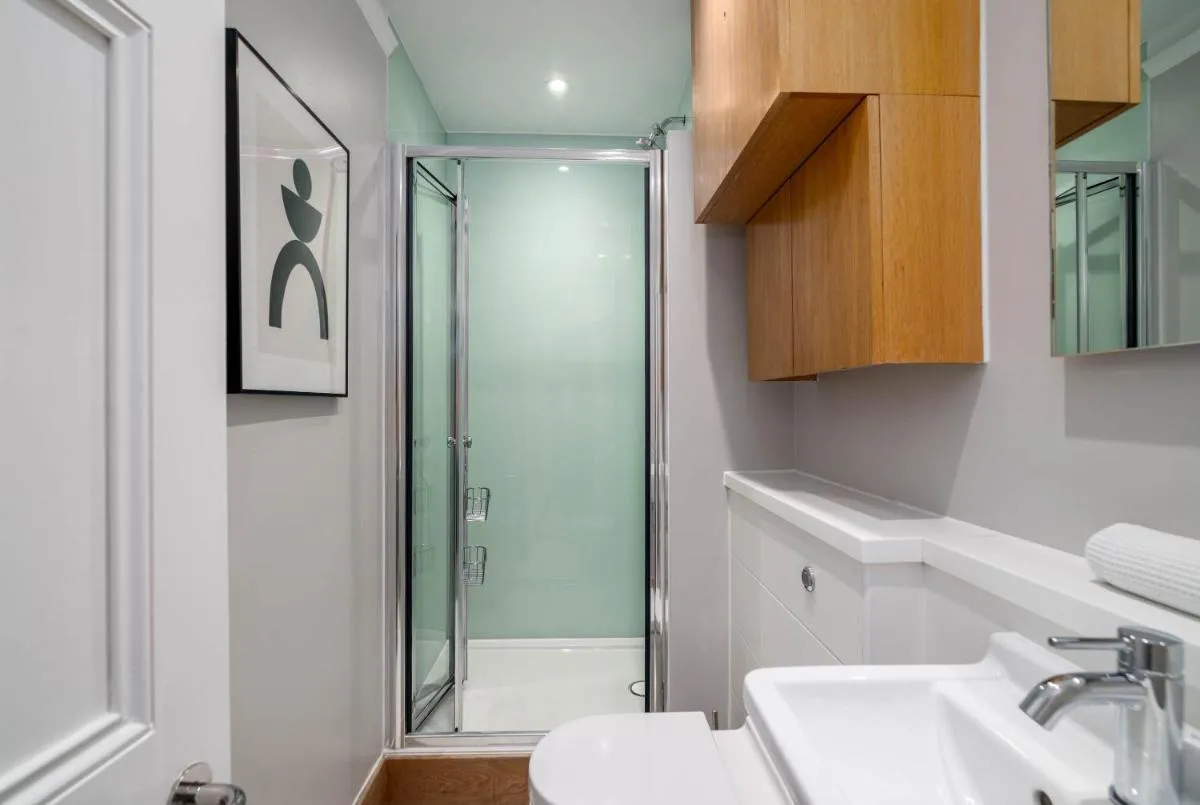 Image 3 of 5 Doughty Street – Urban Apartments