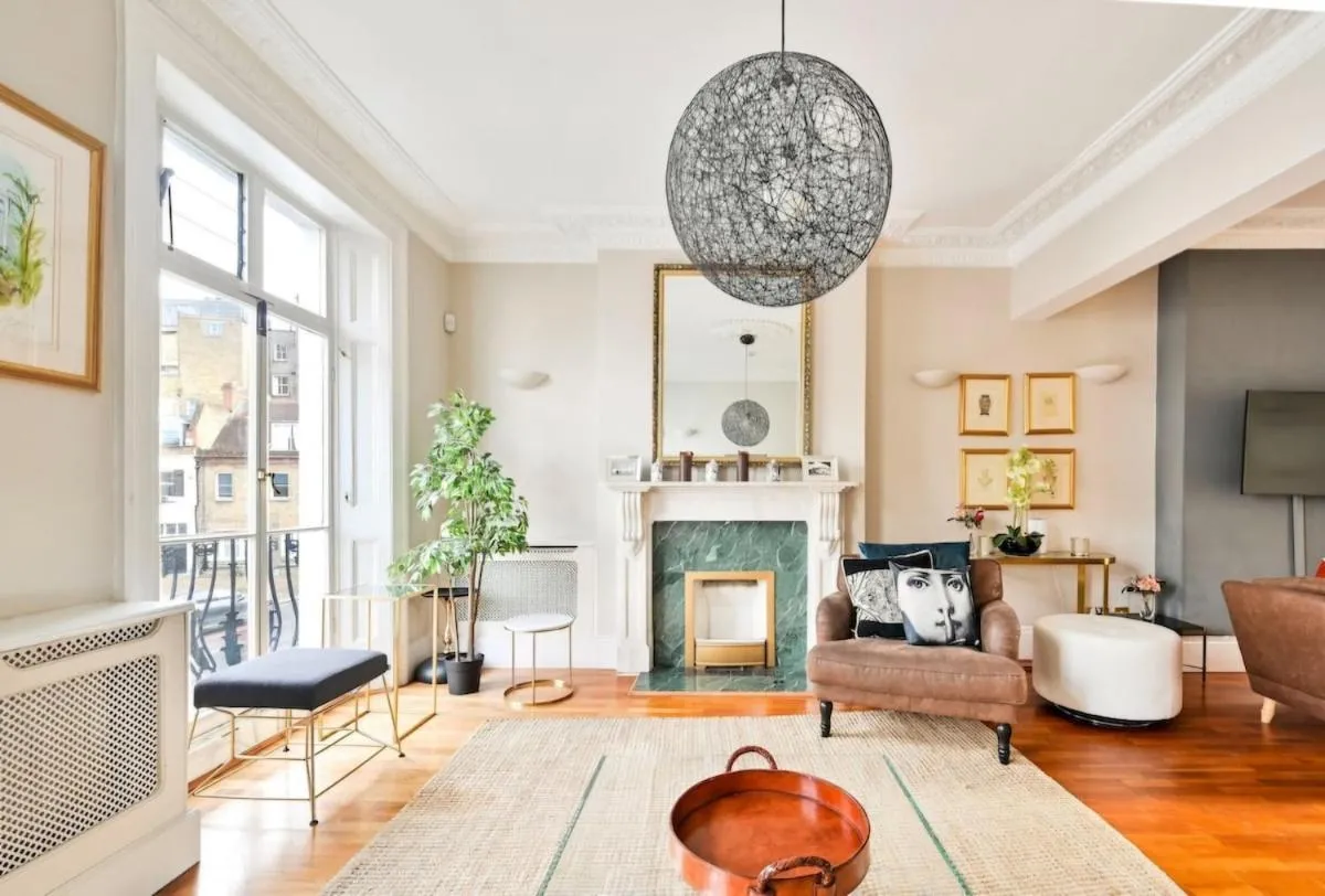 Image 3 of 5 bedrooms house in Chelsea