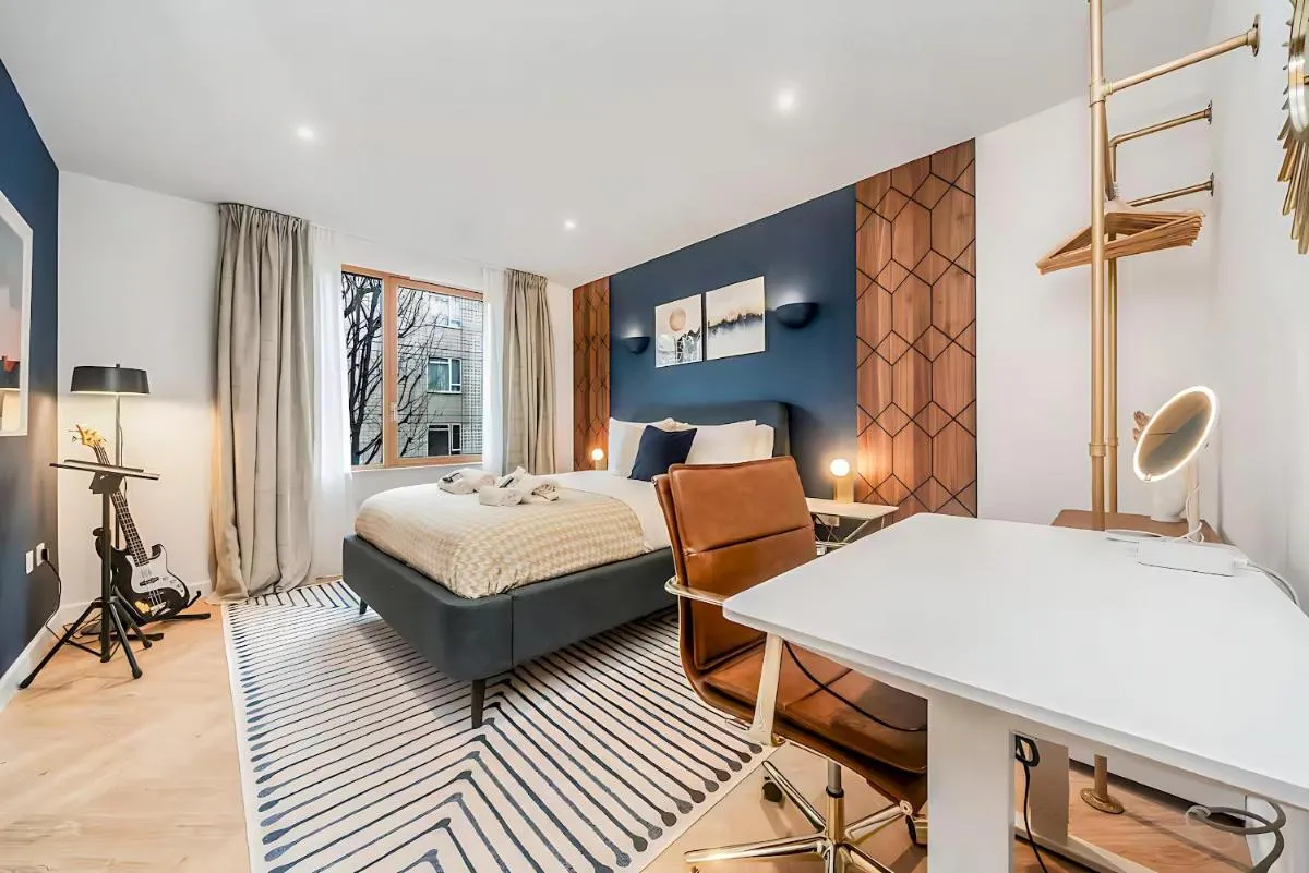 Image 2 of AC! Serenity, Style in City – Mins from Kings X – Pass the Keys