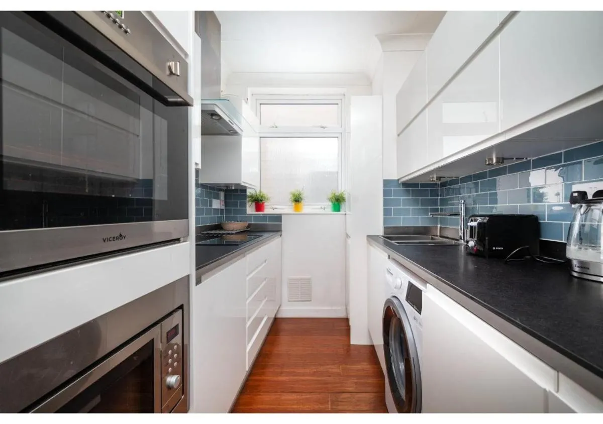Image 5 of A Charming 1BR apartment in Bromley
