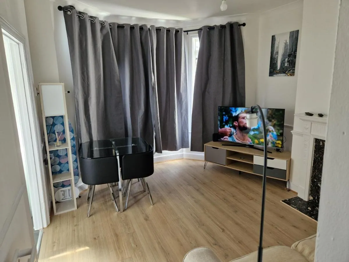 Image 5 of A lovely one bedroom in Hither Green lane