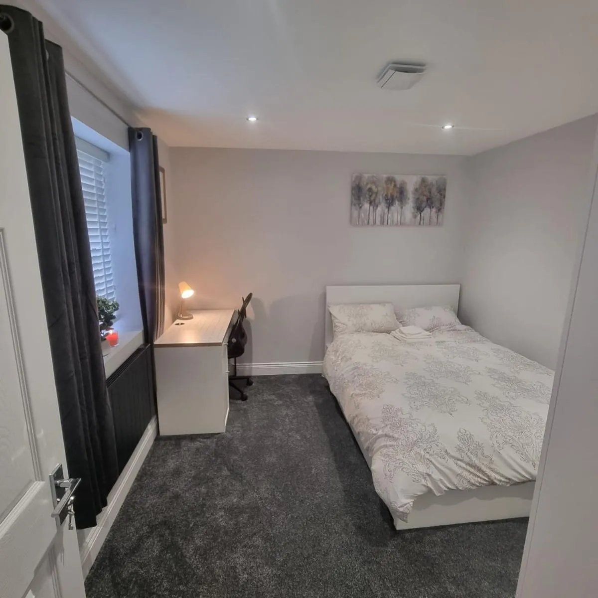 Image 3 of A luxury 2 bed flat in Romford