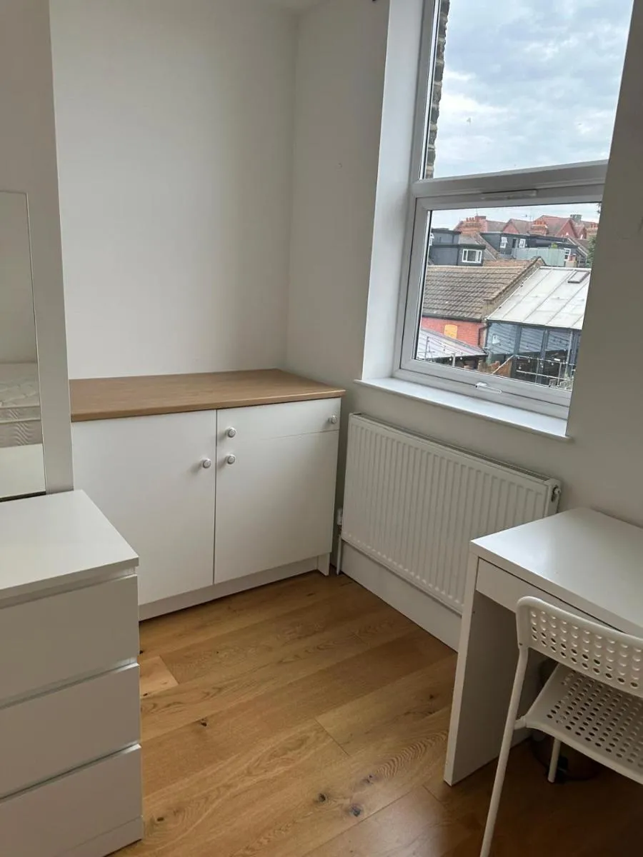 Image 5 of A spacious en-suite room