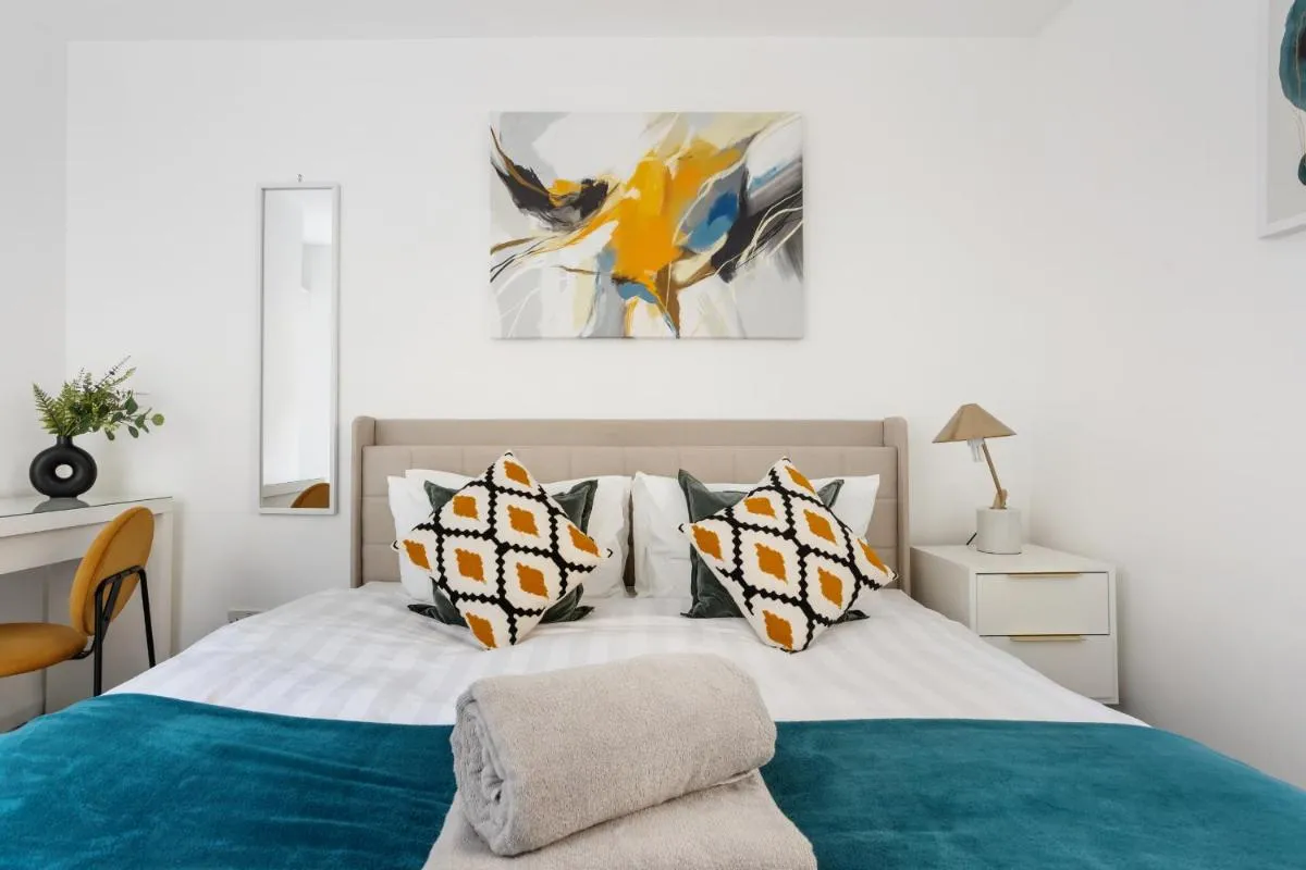 Image 3 of Abodess – Prime Euston Residences with Superking Bed