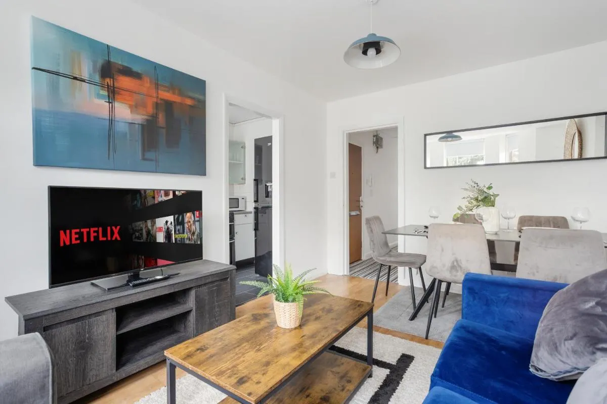 Image 4 of Abodess – Prime Euston Residences with Superking Bed