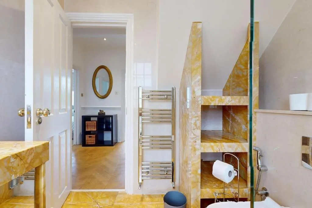 Image 3 of -Air Con- Premium House – Prime location