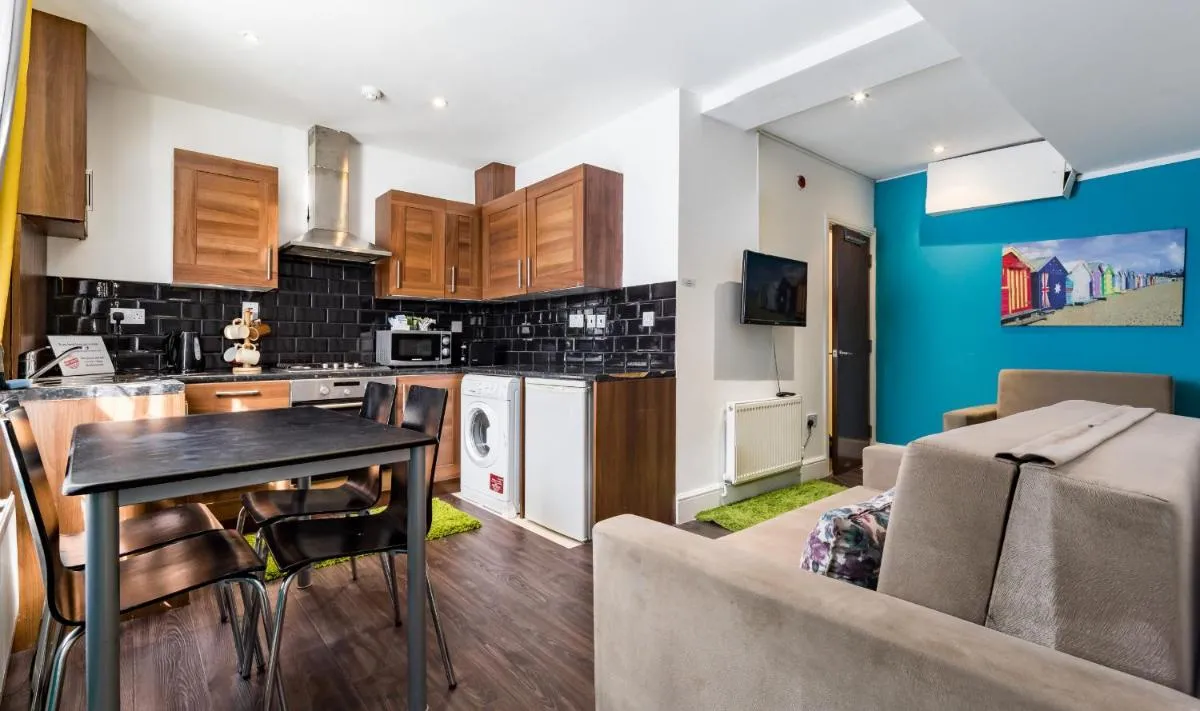 Image 3 of Aldgate Flats
